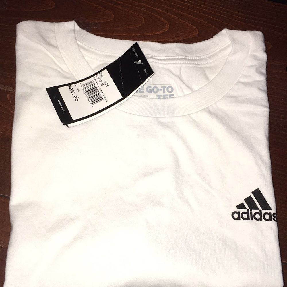 New w/tag men’s Adidas GO TO work out training gym running basketball t shirt-L